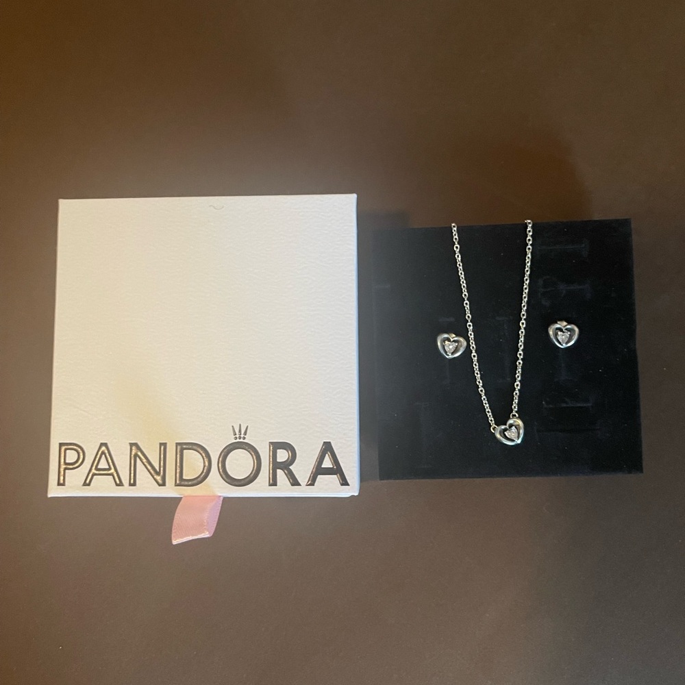 Woman ensemble pandora heart